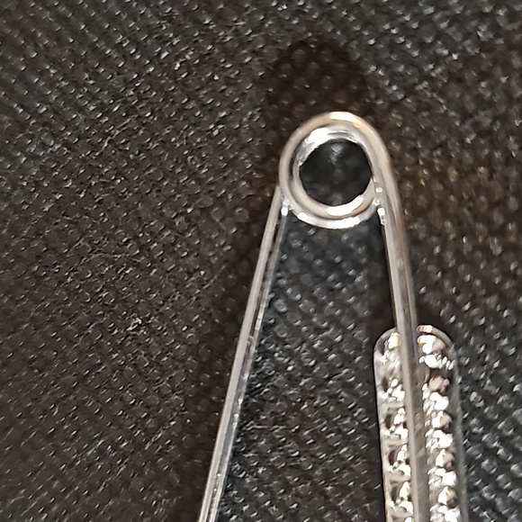 Silver Rhinestone paper clips. - Picture 8 of 8